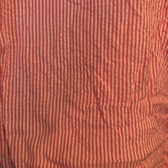 Seer sucker red and white blouse - Picture 4 of 4